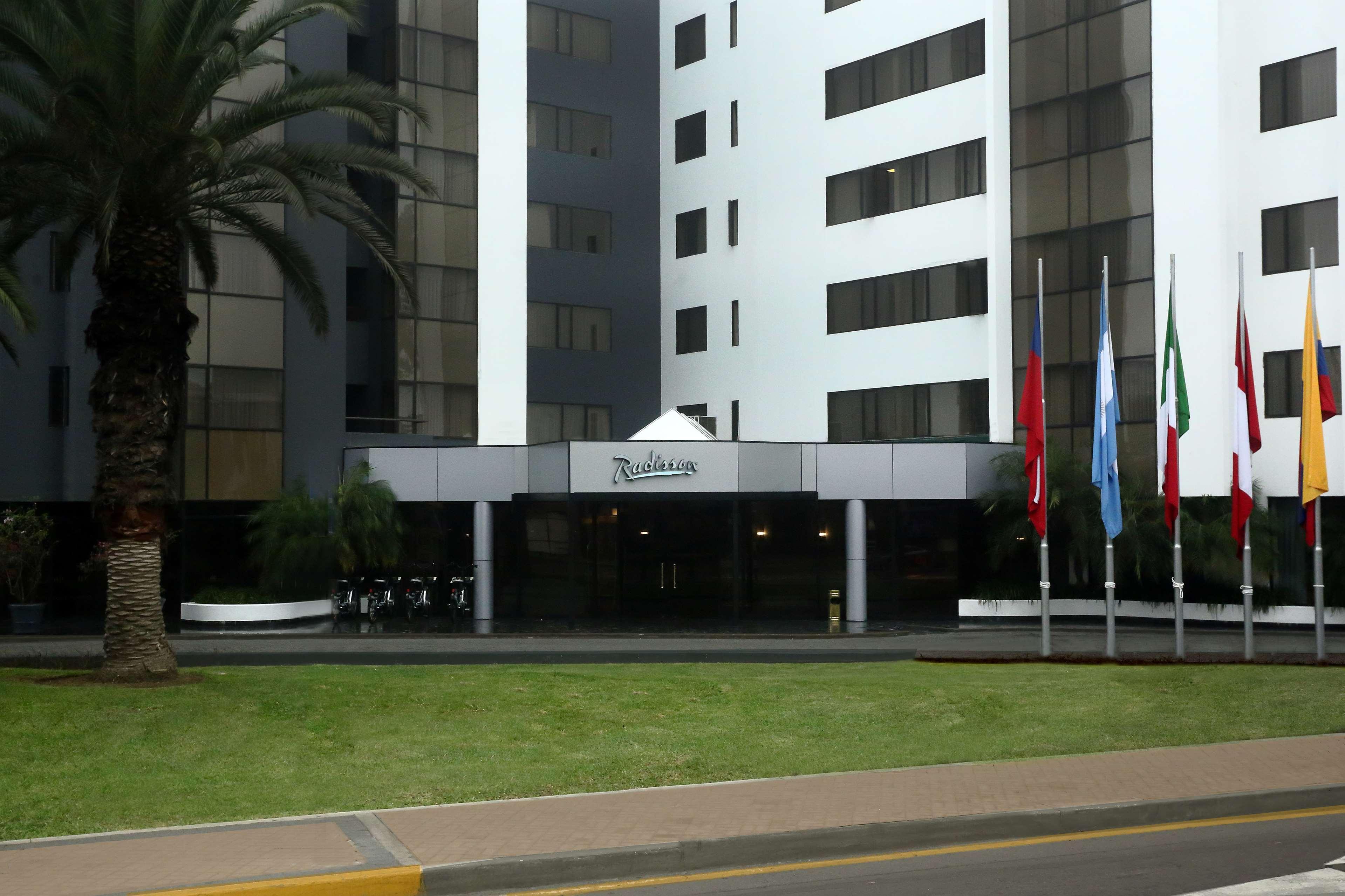 Radisson Hotel Plaza Del Bosque リマ エクステリア 写真
